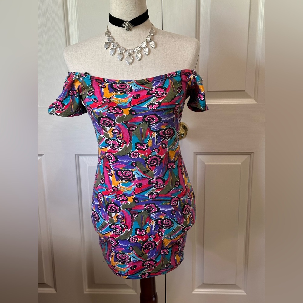 YES Clothing | Off the Shoulder Stretch Bodycon mini dress |Size: Small